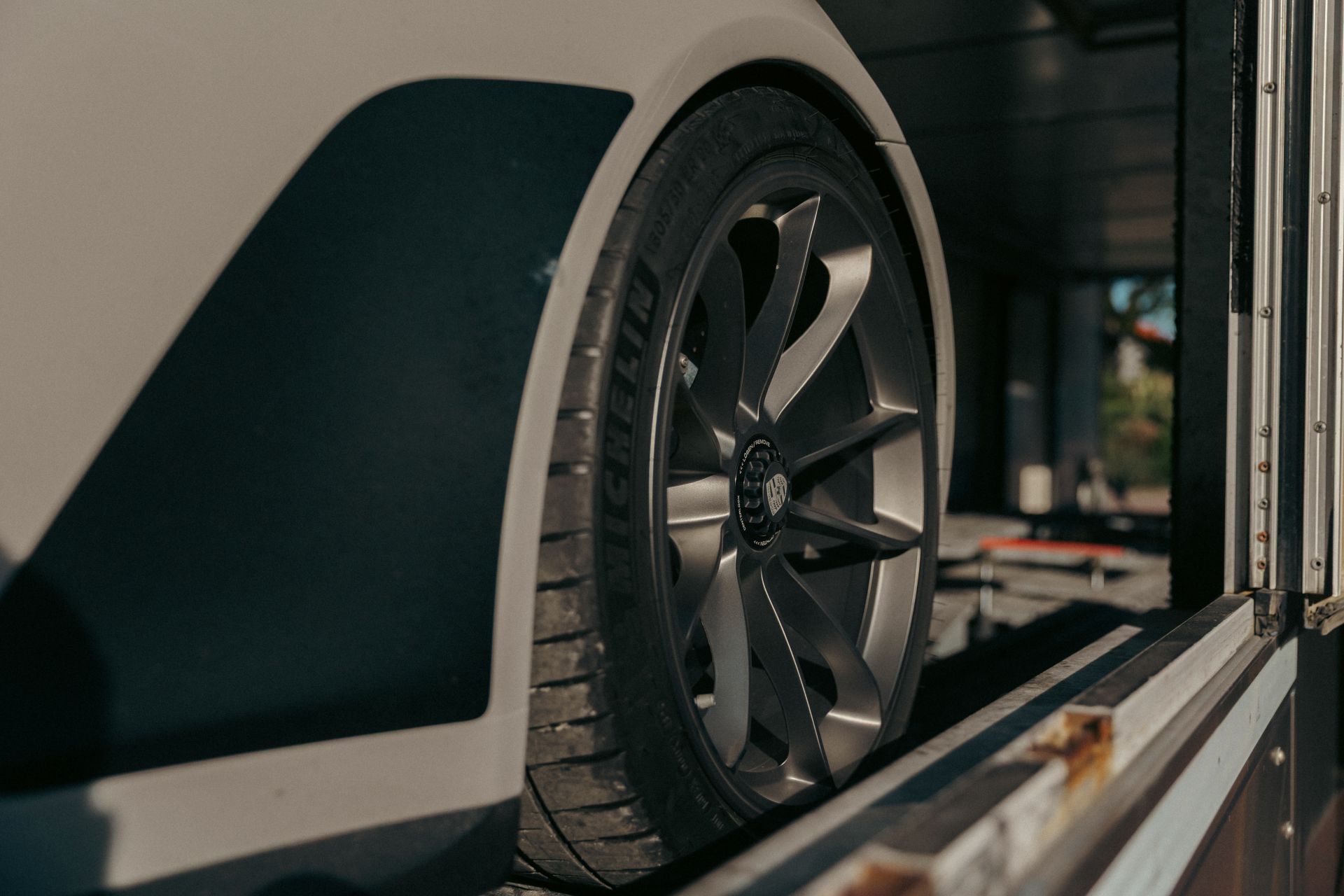 Exclusief autotransport voor supercars, klassiekers en verzamelaarsauto's